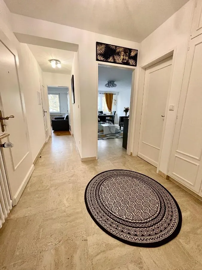 Bonnevoie, Charmant Appartment Avec Parking Prive Luksemburg